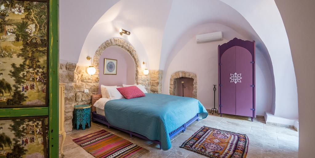 The Way Inn - Boutique Suites Цфат Экстерьер фото