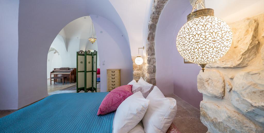 The Way Inn - Boutique Suites Цфат Экстерьер фото